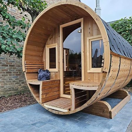 ホテル Camper Met Sauna En Zwembad In De Rand Van De Vlaamse Ardennen Haaltert エクステリア 写真