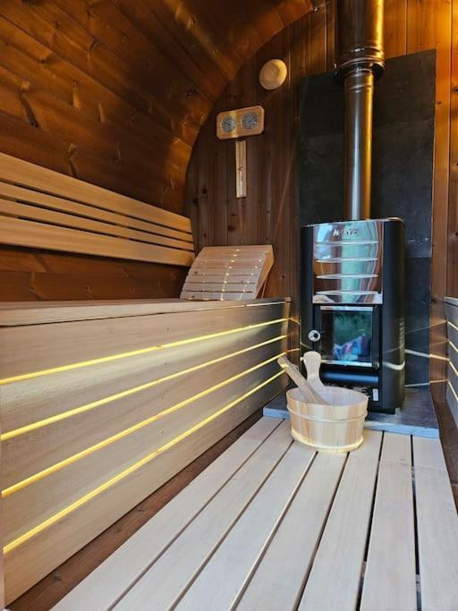 ホテル Camper Met Sauna En Zwembad In De Rand Van De Vlaamse Ardennen Haaltert エクステリア 写真
