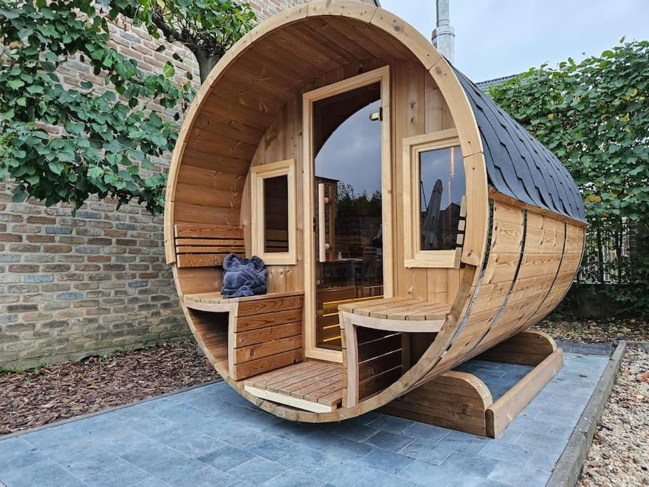 ホテル Camper Met Sauna En Zwembad In De Rand Van De Vlaamse Ardennen Haaltert エクステリア 写真